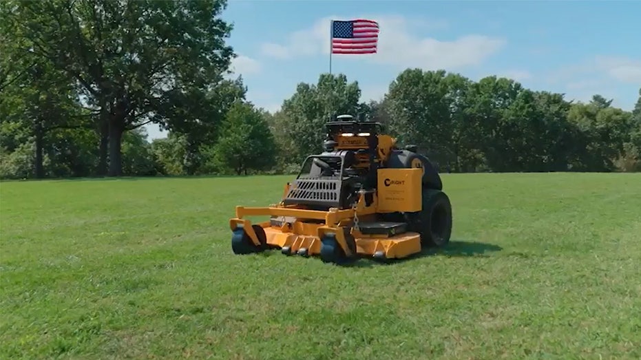 AI lawnmowers cut grass - and potentially costs - in National Mall test run