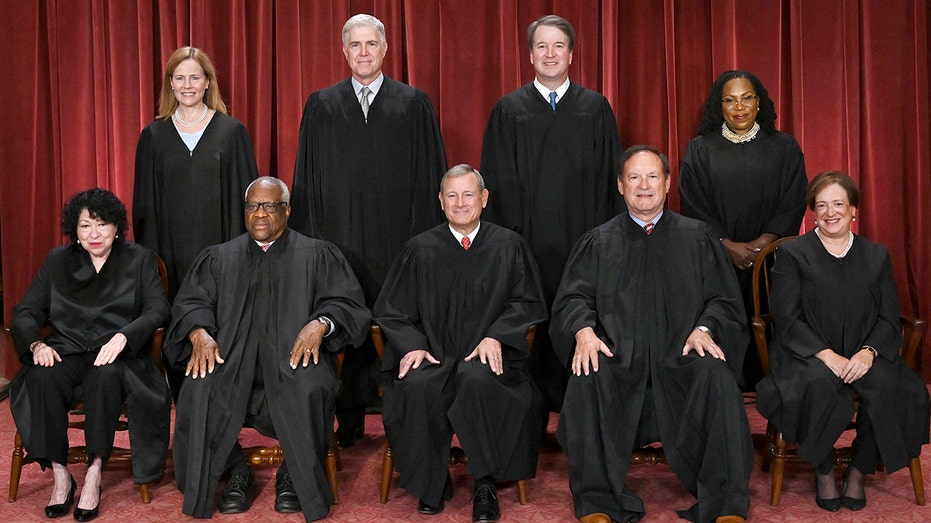 Alito blasts latest SCOTUS ballot ruling as invitation to 'voter fraud' risks