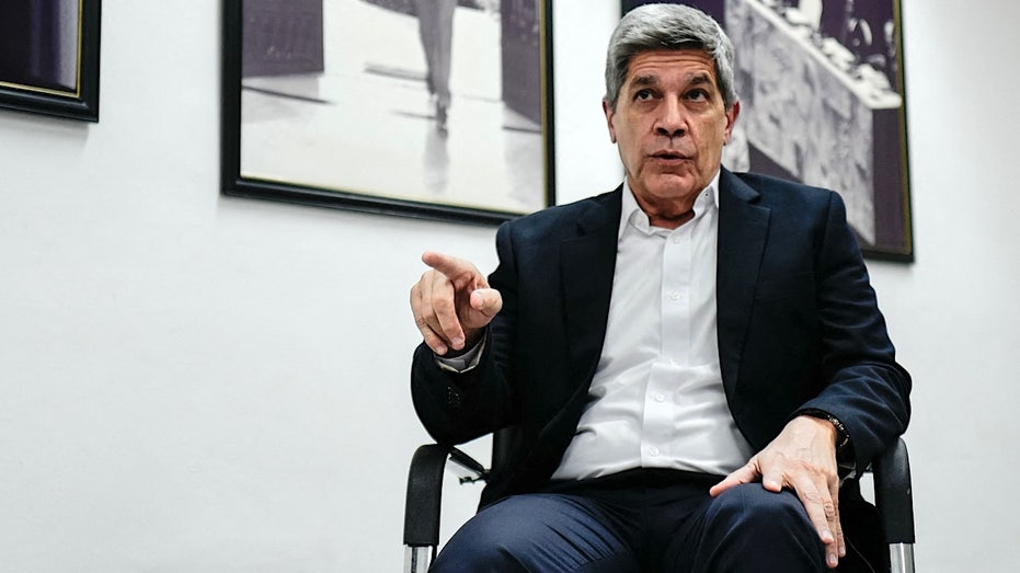 Carlos Fernández de Cossio: Cuba 'preparing' for 'possibility of military aggression'