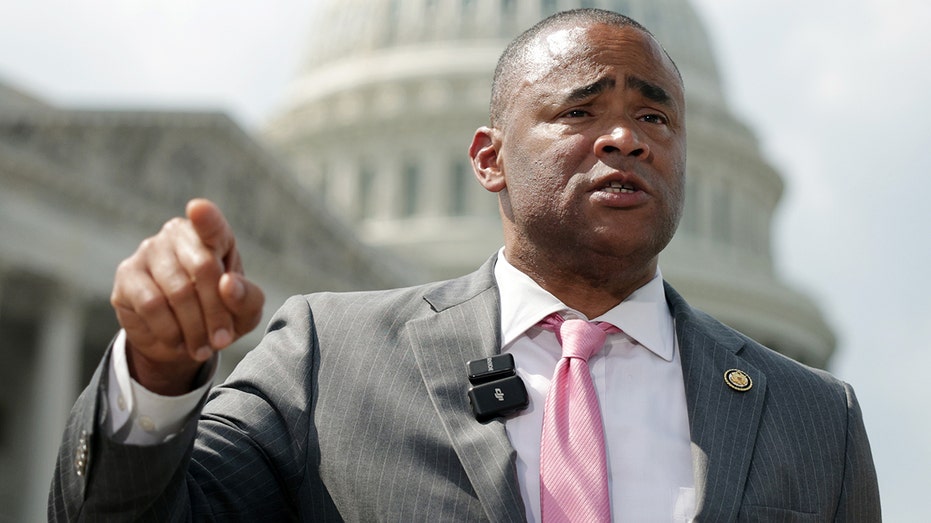Dems circle the wagons by blaming GOP for their gerrymandering response ahead of midterms: 'Very desperate'