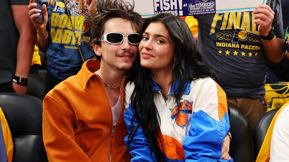 Huge Knicks fan Kylie Jenner talks courtside fits & desire to become even bigger fan with enhanced implants