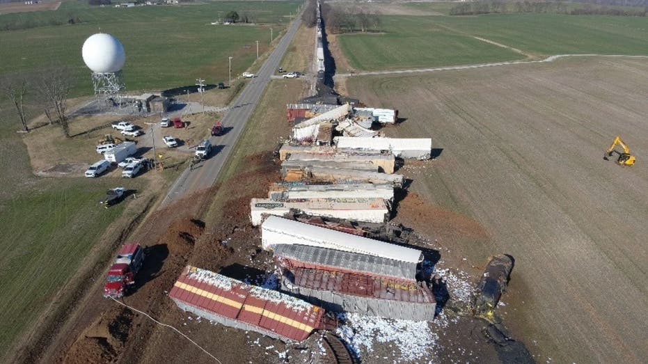 Kentucky freight train carrying molten sulfur derails, leaks hazardous chemical in Todd County