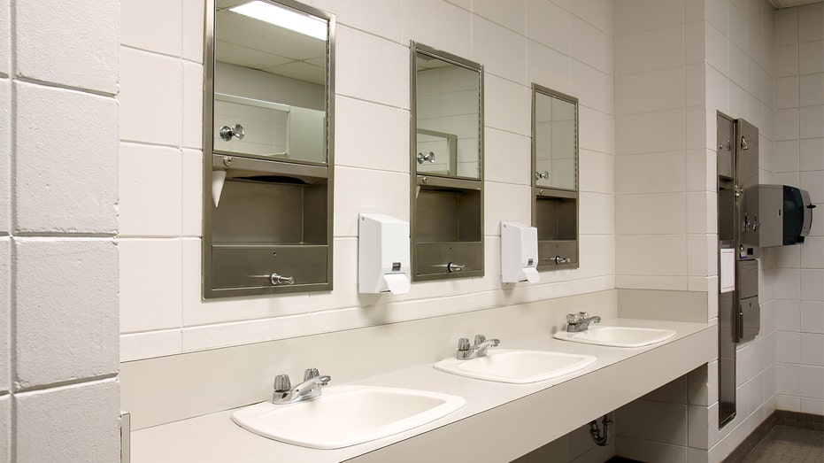 Maryland bill would mandate tampons in men's bathrooms