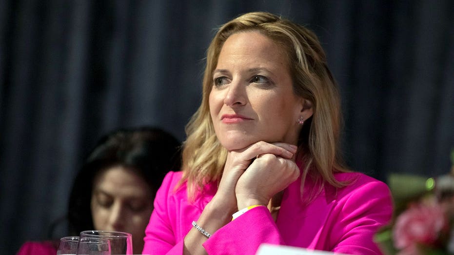 Michigan's top election official wins Democratic primary for governor, advances to battleground race