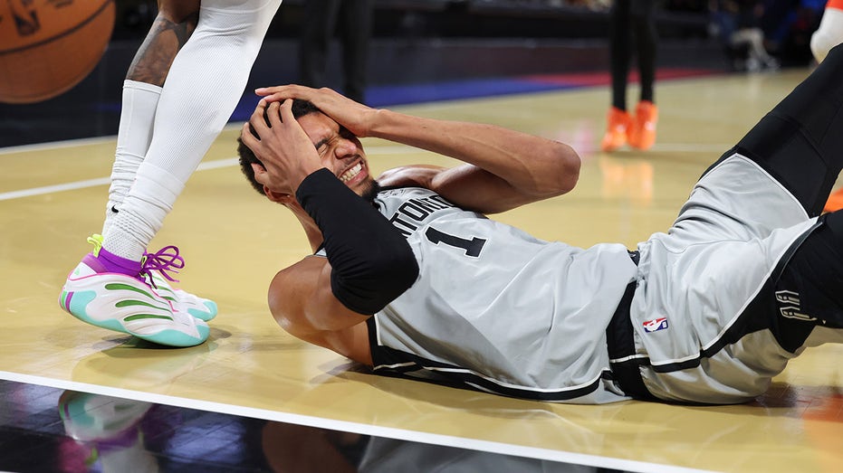 NBA broadcaster calls for Spurs star to change 'Alien' nickname: 'They deport those'