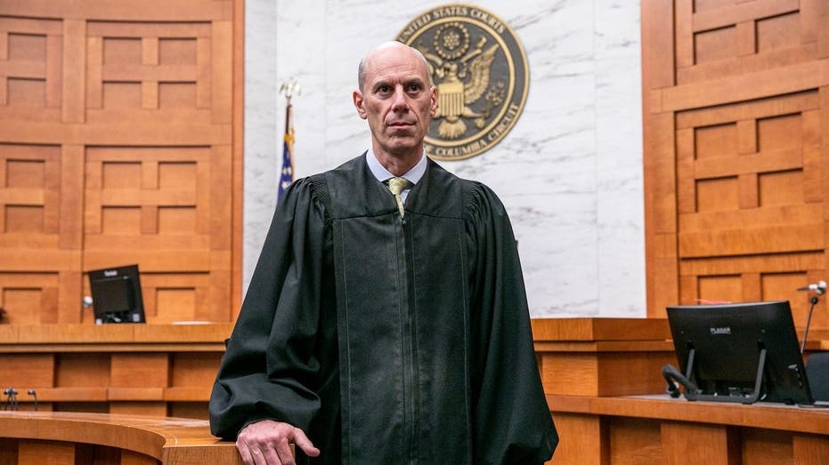 Noem greenlit deportation flights after judge's emergency order, DOJ reveals - fueling contempt fight