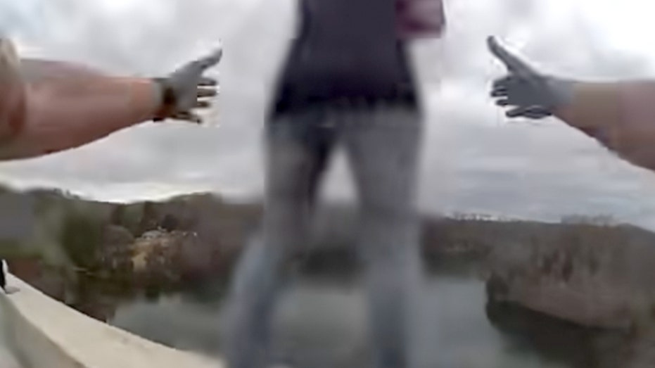 Tennessee officers rescue woman considering jumping from bridge on day after Christmas
