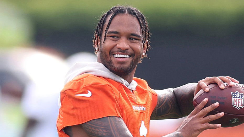 Tua Tagovailoa's wife posts supportive message after Falcons reportedly agree to deal with Pro Bowl QB